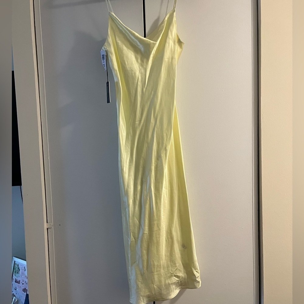 - Aritzia babaton dress - Picture 5 of 10